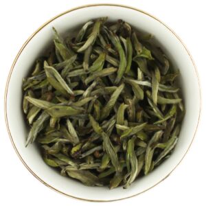 Бай Хао Інь Чжень "Понад хмарами" — срібні голки з білим ворсом